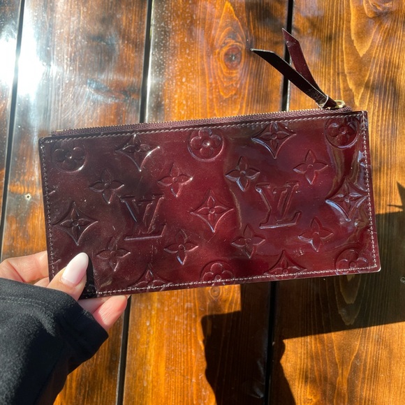 Louis Vuitton Félicie Pochette monogram vernis leather in amaranth - Picture 4 of 6